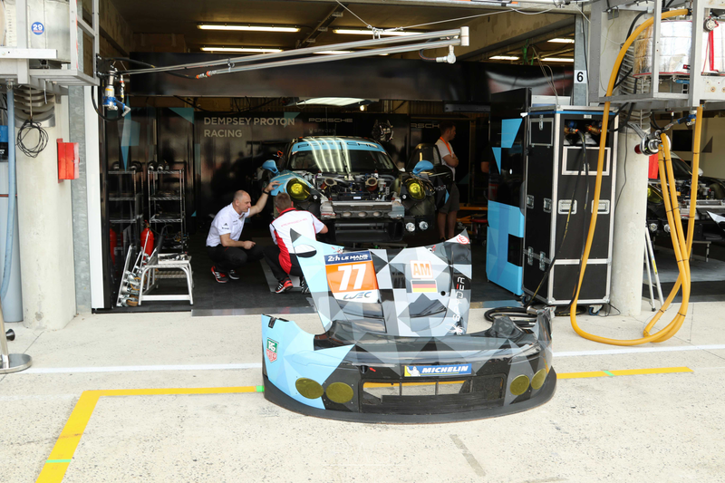 Illustration for article titled Le Mans Pits and Paddock